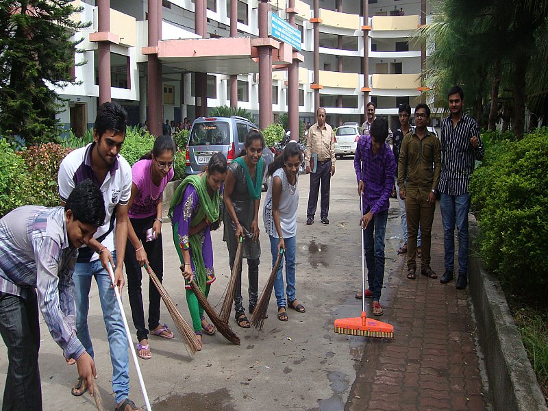 Chalo College Abhiyan