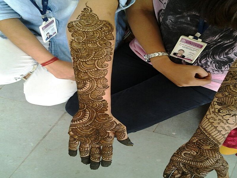 Mahendi Competition